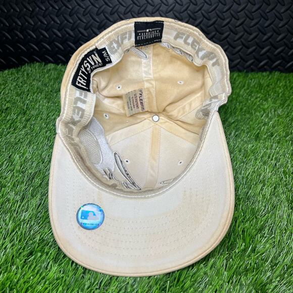 Vintage Chicago Cubs Embroidered Cream Stitched Genuine‎ Merchandise Small Hat - Picture 5 of 7